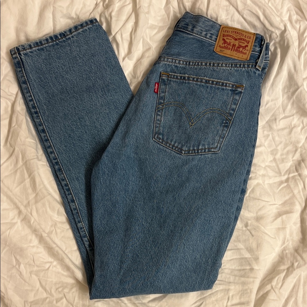 Levi's women’s  Classic Denim Straight Jeans